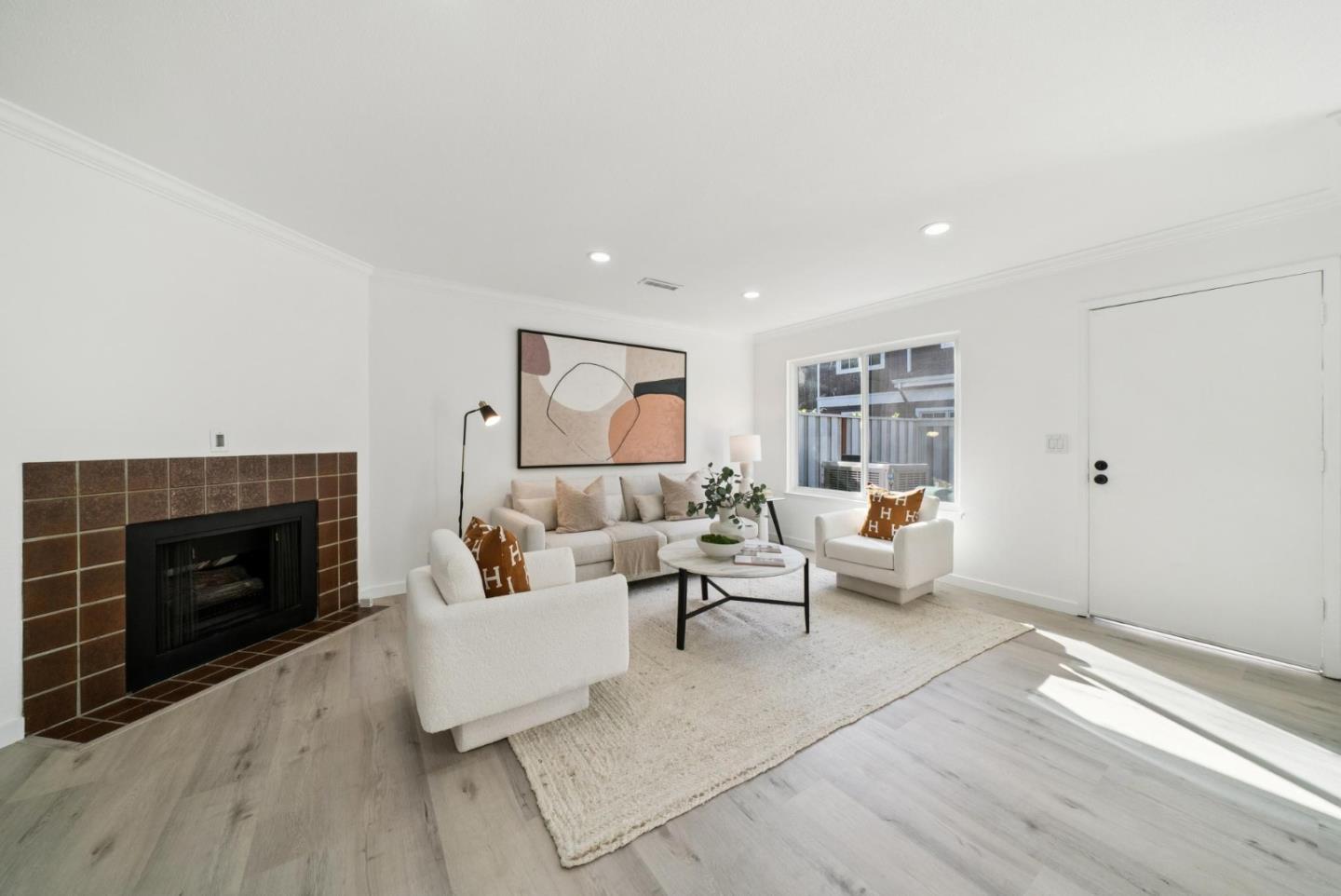 Detail Gallery Image 4 of 50 For 1625 Kentfield Ave, Redwood City,  CA 94061 - 3 Beds | 2/1 Baths