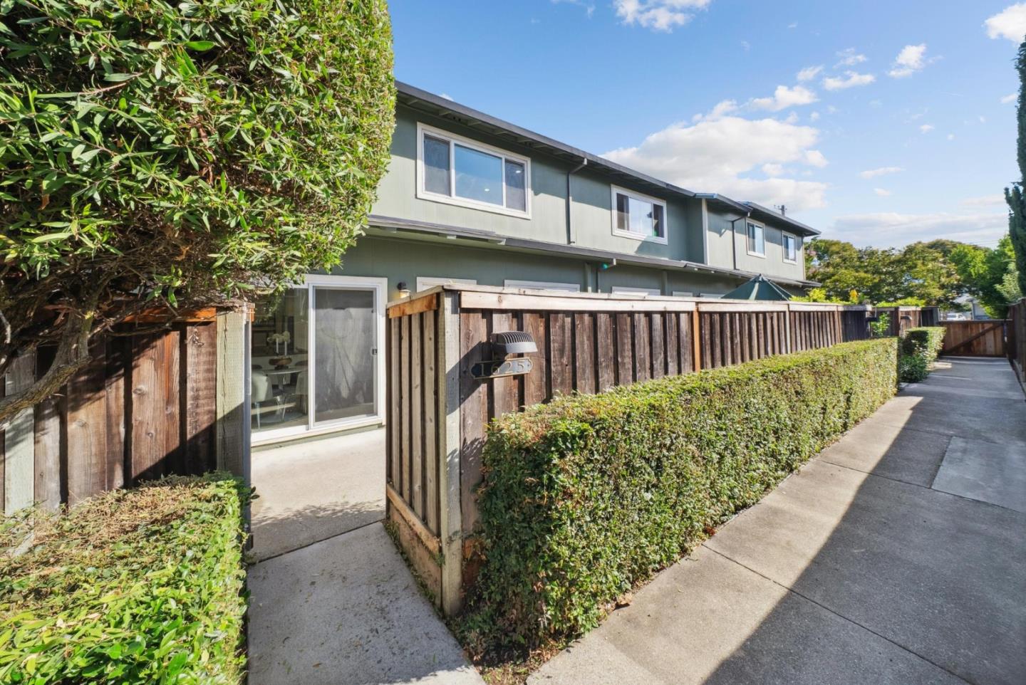 Detail Gallery Image 43 of 50 For 1625 Kentfield Ave, Redwood City,  CA 94061 - 3 Beds | 2/1 Baths