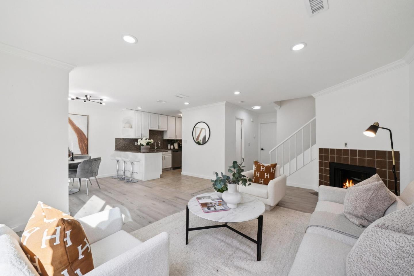 Detail Gallery Image 5 of 50 For 1625 Kentfield Ave, Redwood City,  CA 94061 - 3 Beds | 2/1 Baths