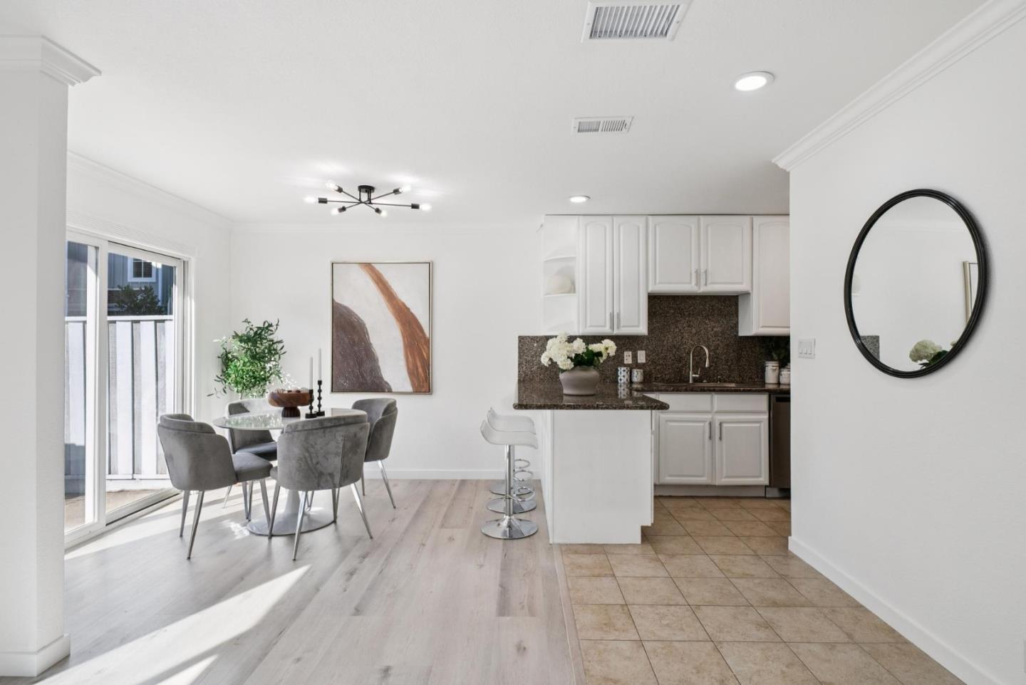 Detail Gallery Image 7 of 50 For 1625 Kentfield Ave, Redwood City,  CA 94061 - 3 Beds | 2/1 Baths