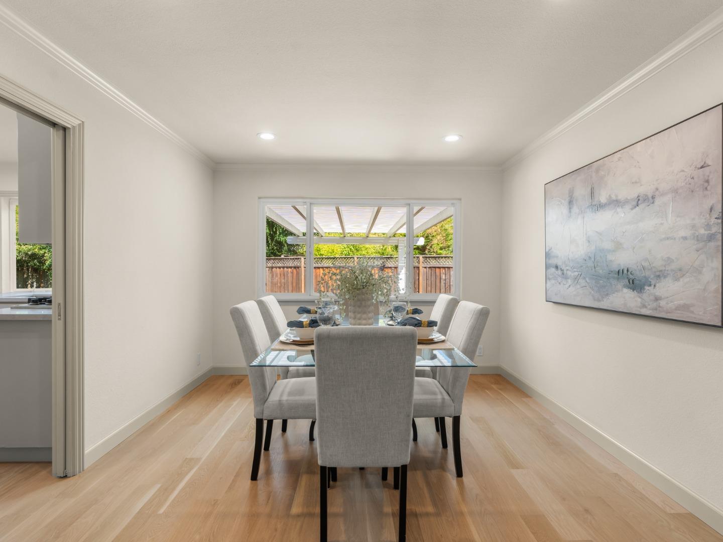 Detail Gallery Image 11 of 56 For 1033 Bright Oak Pl, San Jose,  CA 95120 - 4 Beds | 2/1 Baths