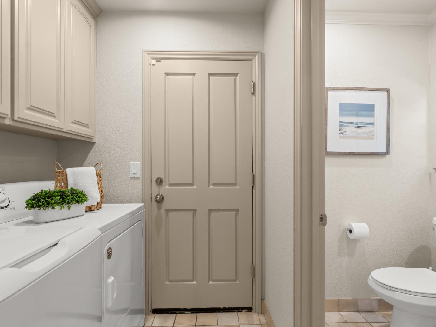 Detail Gallery Image 14 of 56 For 1033 Bright Oak Pl, San Jose,  CA 95120 - 4 Beds | 2/1 Baths