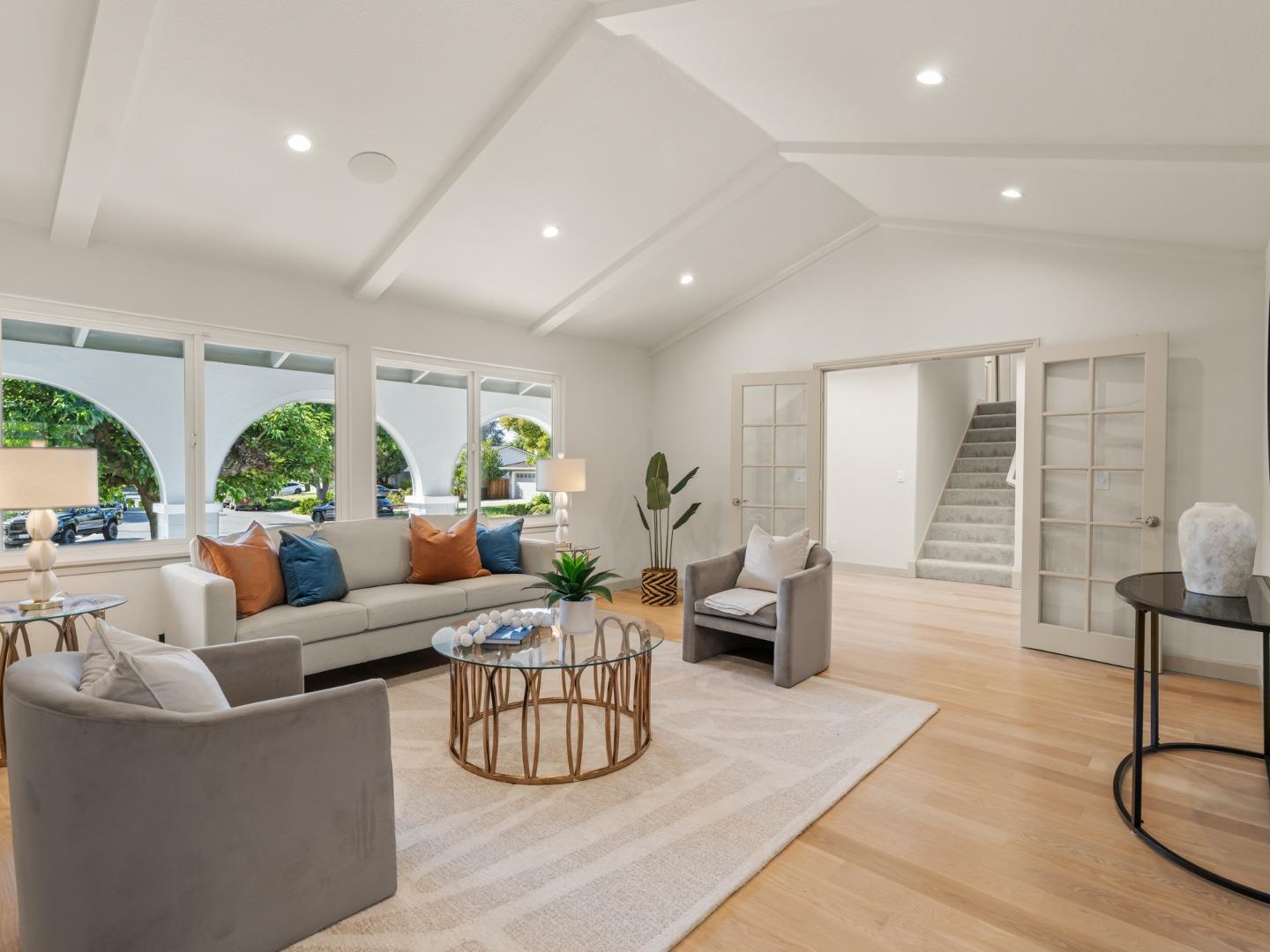 Detail Gallery Image 9 of 56 For 1033 Bright Oak Pl, San Jose,  CA 95120 - 4 Beds | 2/1 Baths