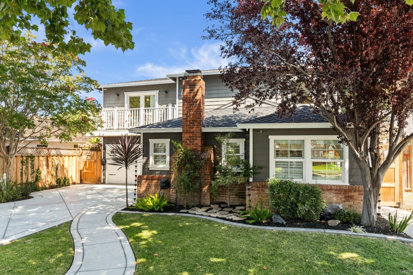 Detail Gallery Image 3 of 33 For 1918 Ellen Ave, San Jose,  CA 95125 - 4 Beds | 3 Baths