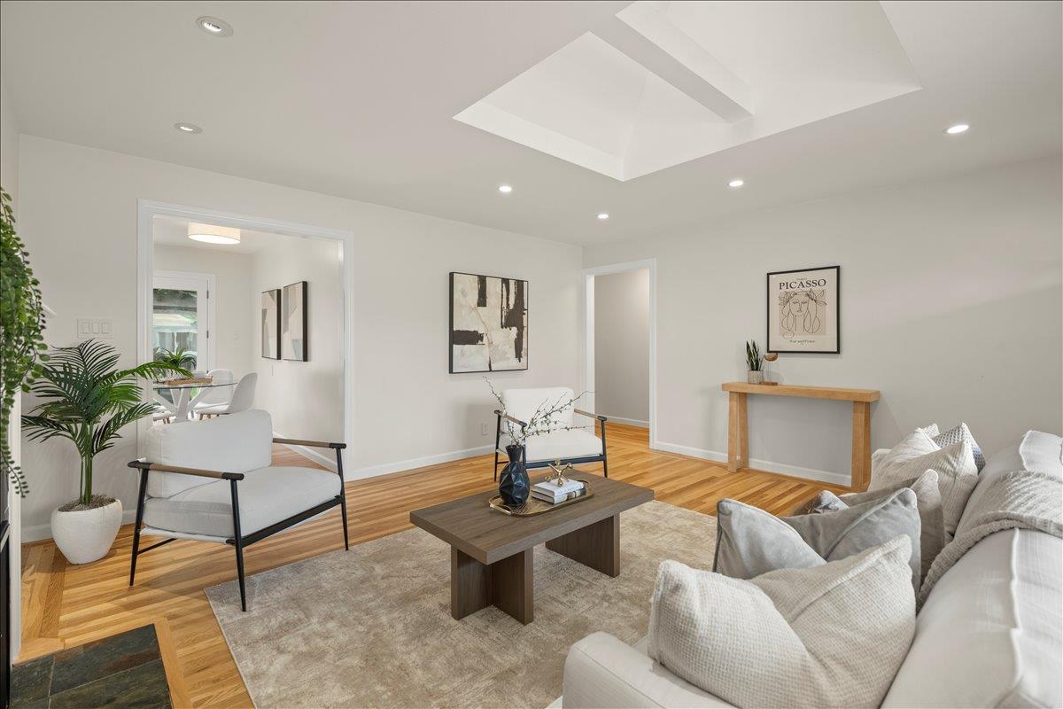 Detail Gallery Image 10 of 42 For 1059 Nilda Ave, Mountain View,  CA 94040 - 3 Beds | 2 Baths