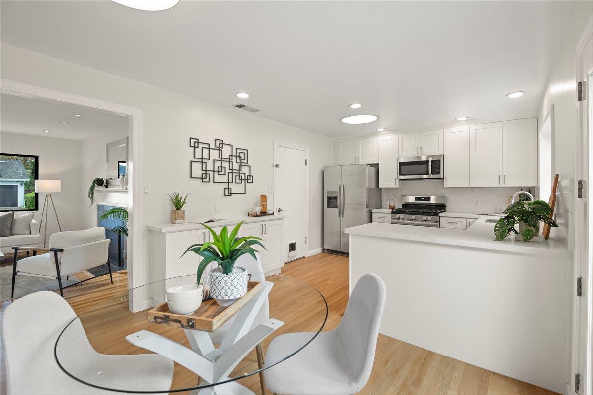Detail Gallery Image 13 of 42 For 1059 Nilda Ave, Mountain View,  CA 94040 - 3 Beds | 2 Baths