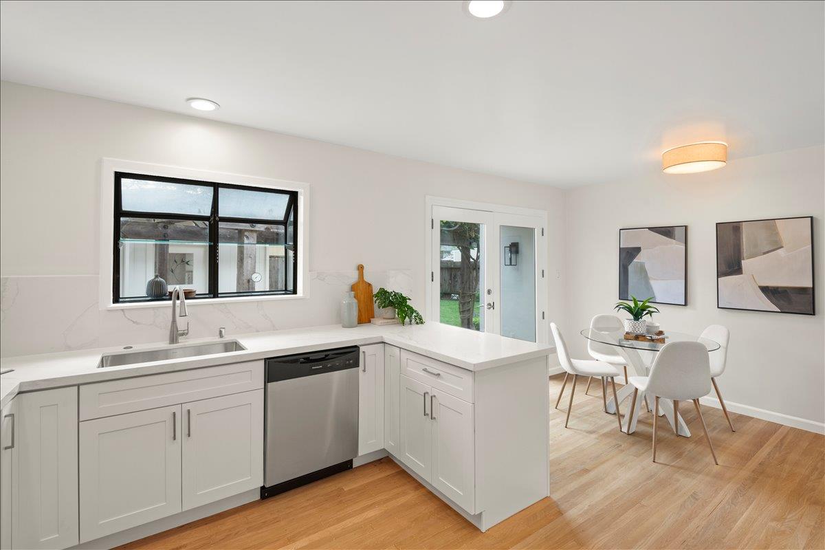 Detail Gallery Image 16 of 42 For 1059 Nilda Ave, Mountain View,  CA 94040 - 3 Beds | 2 Baths