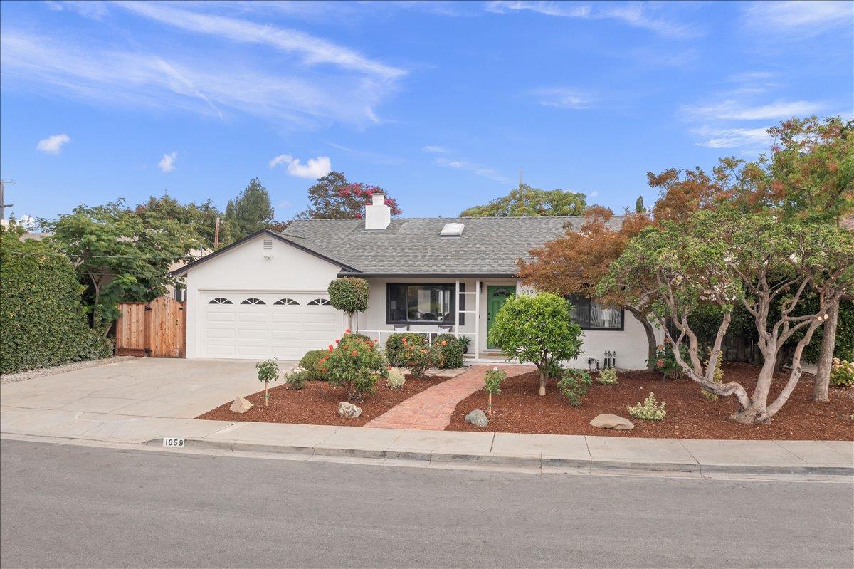Detail Gallery Image 2 of 42 For 1059 Nilda Ave, Mountain View,  CA 94040 - 3 Beds | 2 Baths