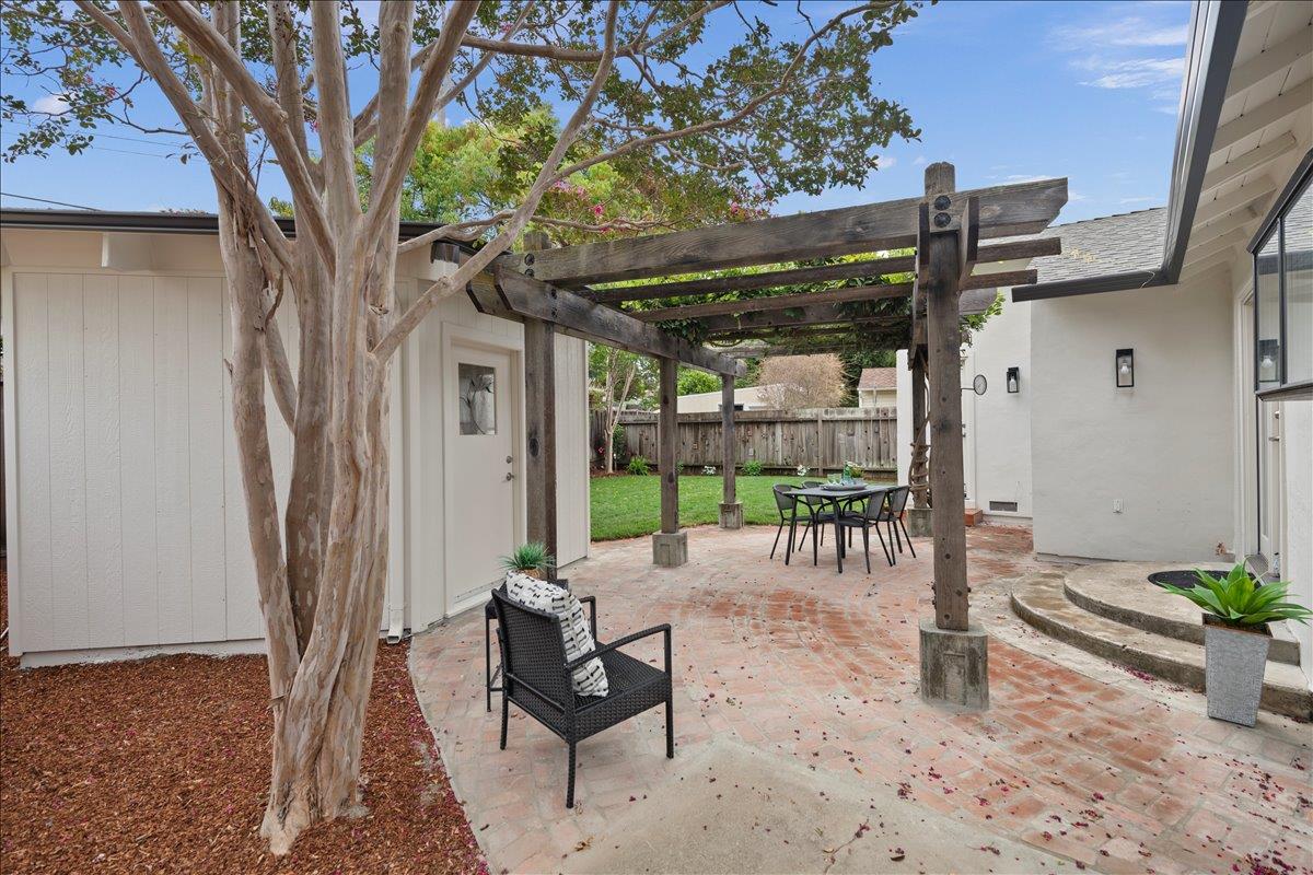 Detail Gallery Image 29 of 42 For 1059 Nilda Ave, Mountain View,  CA 94040 - 3 Beds | 2 Baths