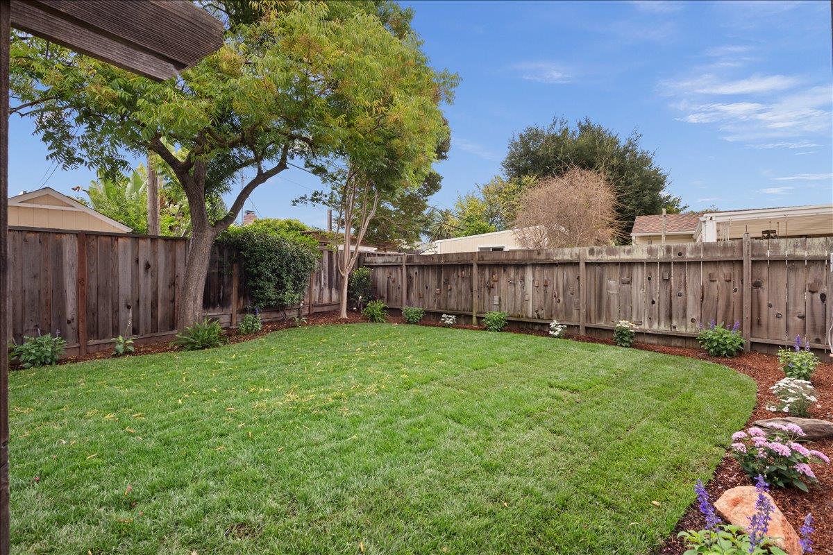 Detail Gallery Image 35 of 42 For 1059 Nilda Ave, Mountain View,  CA 94040 - 3 Beds | 2 Baths