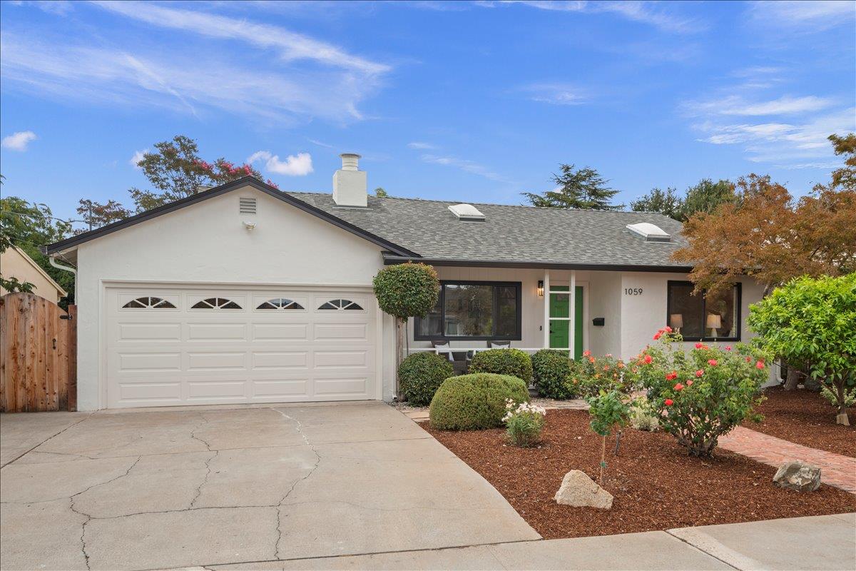 Detail Gallery Image 4 of 42 For 1059 Nilda Ave, Mountain View,  CA 94040 - 3 Beds | 2 Baths
