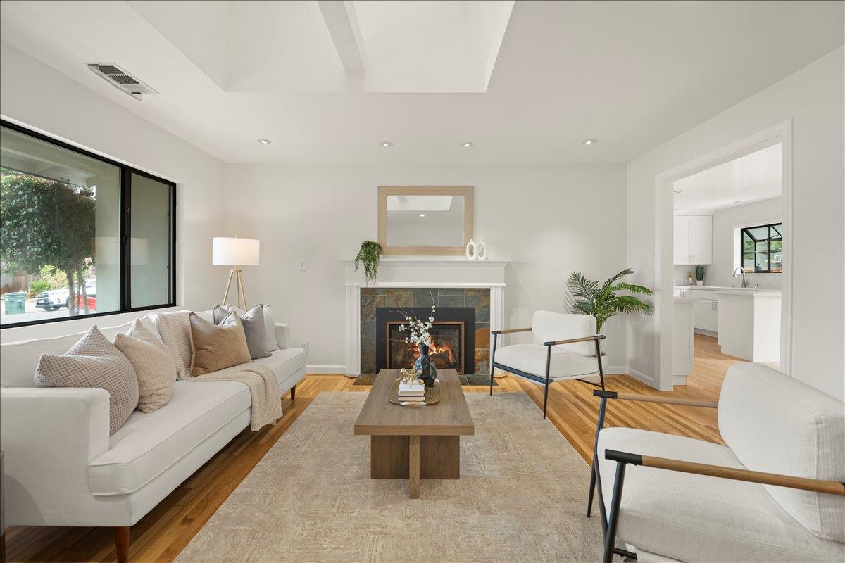 Detail Gallery Image 8 of 42 For 1059 Nilda Ave, Mountain View,  CA 94040 - 3 Beds | 2 Baths