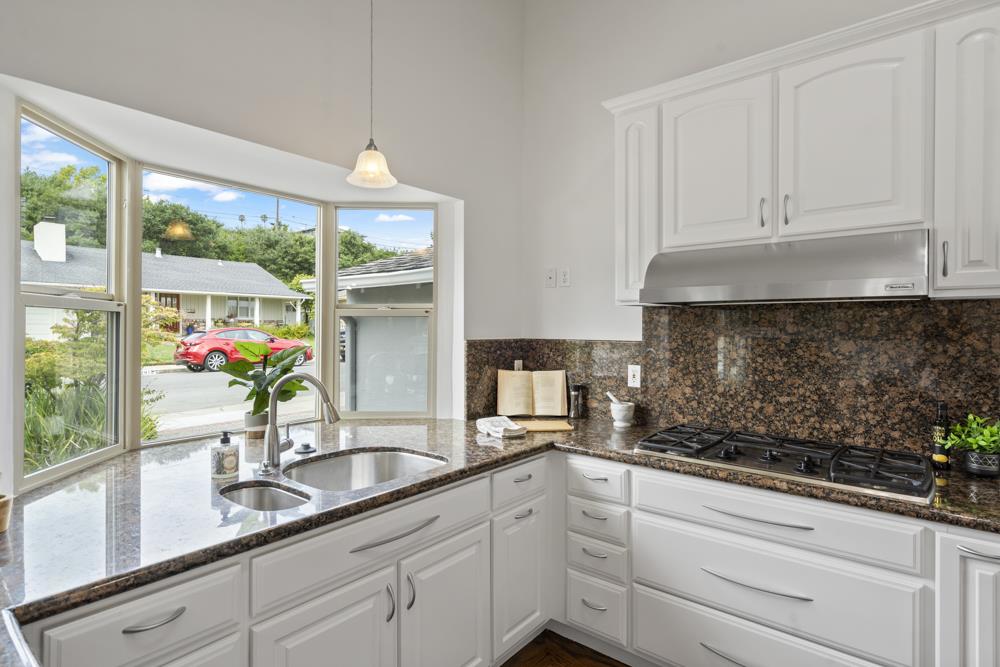 Detail Gallery Image 17 of 70 For 2929 Monterey St, San Mateo,  CA 94403 - 3 Beds | 3 Baths