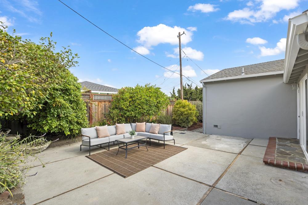 Detail Gallery Image 20 of 70 For 2929 Monterey St, San Mateo,  CA 94403 - 3 Beds | 3 Baths