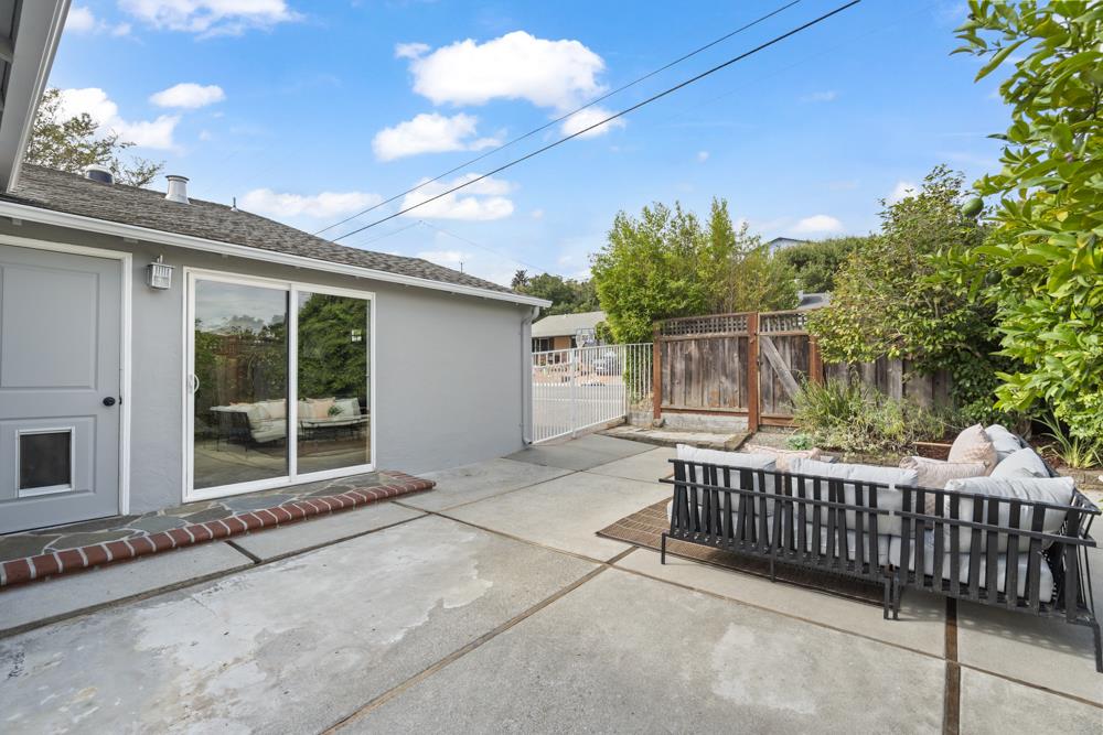 Detail Gallery Image 21 of 70 For 2929 Monterey St, San Mateo,  CA 94403 - 3 Beds | 3 Baths