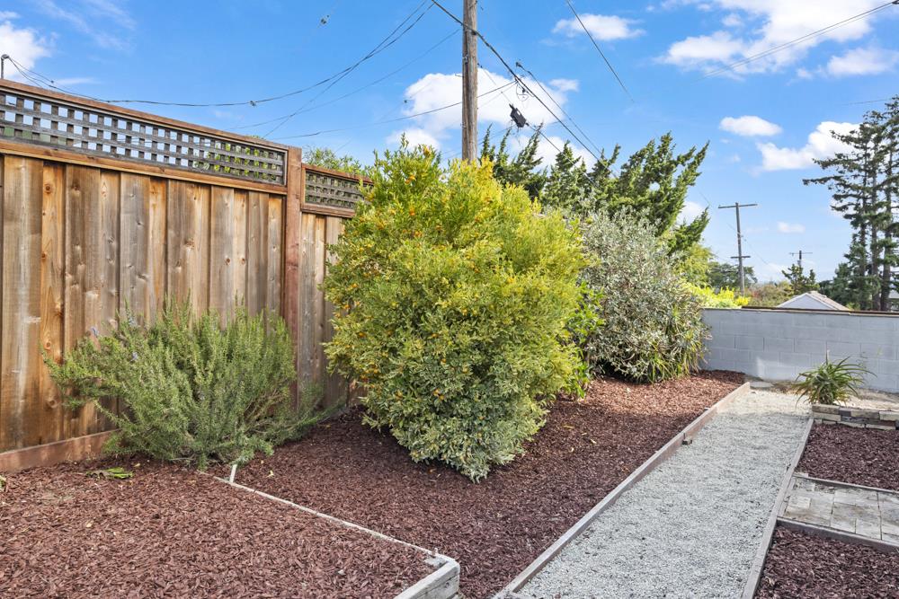Detail Gallery Image 22 of 70 For 2929 Monterey St, San Mateo,  CA 94403 - 3 Beds | 3 Baths