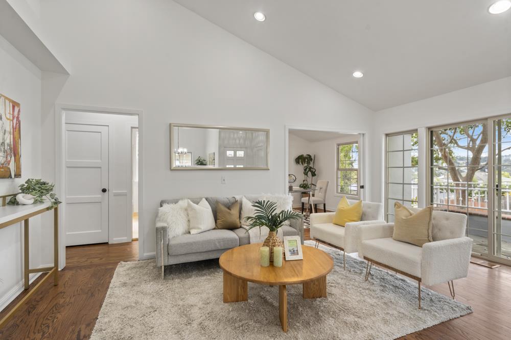 Detail Gallery Image 4 of 70 For 2929 Monterey St, San Mateo,  CA 94403 - 3 Beds | 3 Baths