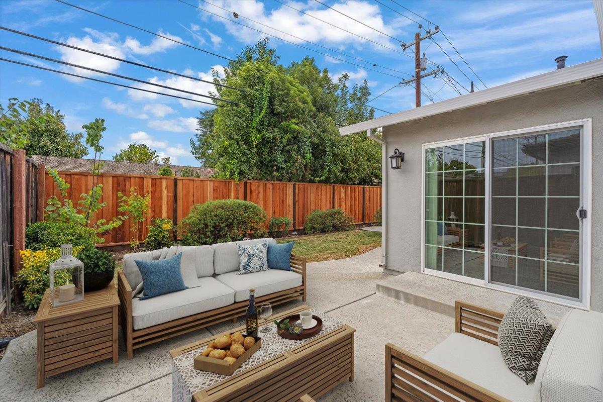 Detail Gallery Image 11 of 25 For 19220 Tilson Ave, Cupertino,  CA 95014 - 3 Beds | 3 Baths