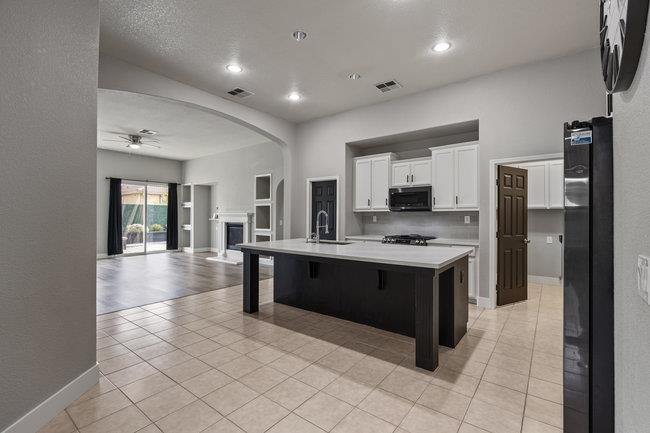 Detail Gallery Image 12 of 60 For 2095 Palermo Dr, Los Banos,  CA 93635 - 4 Beds | 2 Baths