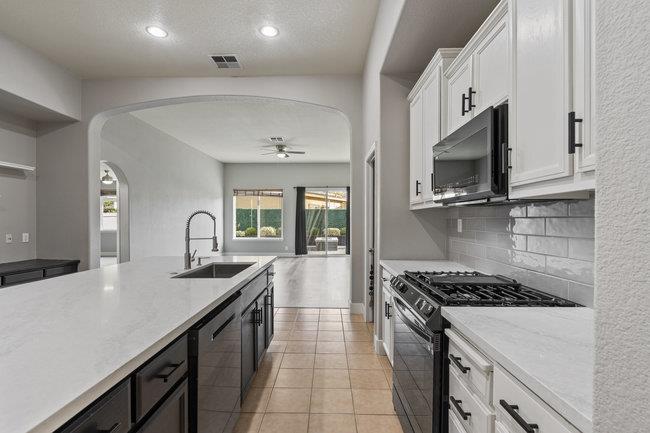 Detail Gallery Image 15 of 60 For 2095 Palermo Dr, Los Banos,  CA 93635 - 4 Beds | 2 Baths