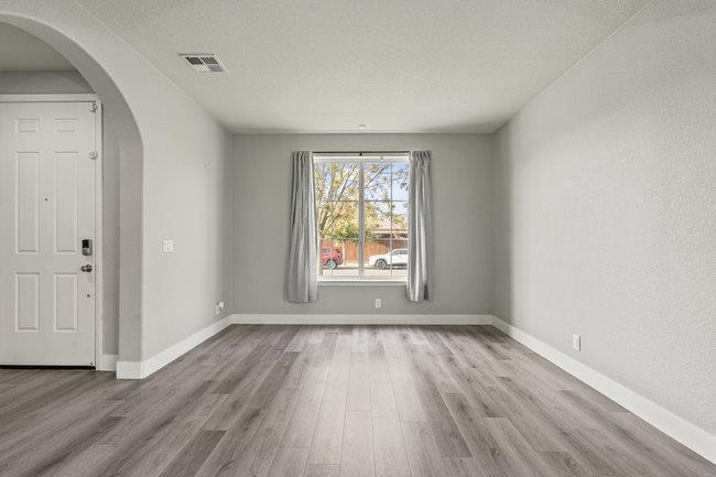 Detail Gallery Image 6 of 60 For 2095 Palermo Dr, Los Banos,  CA 93635 - 4 Beds | 2 Baths