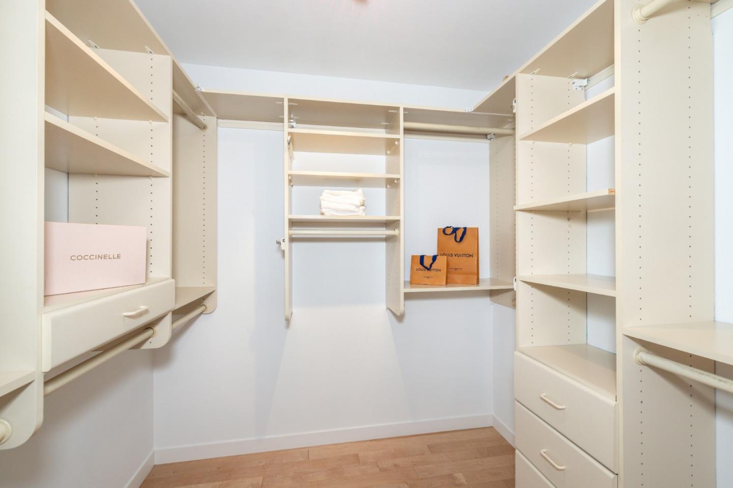 Detail Gallery Image 17 of 24 For 26939 Beatrice Ln, Los Altos Hills,  CA 94022 - 4 Beds | 2/1 Baths