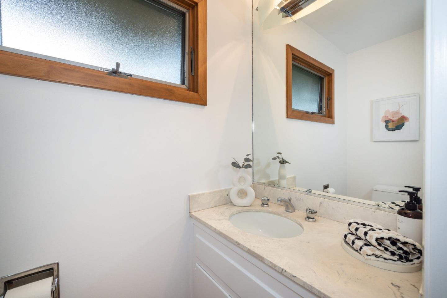 Detail Gallery Image 18 of 24 For 26939 Beatrice Ln, Los Altos Hills,  CA 94022 - 4 Beds | 2/1 Baths
