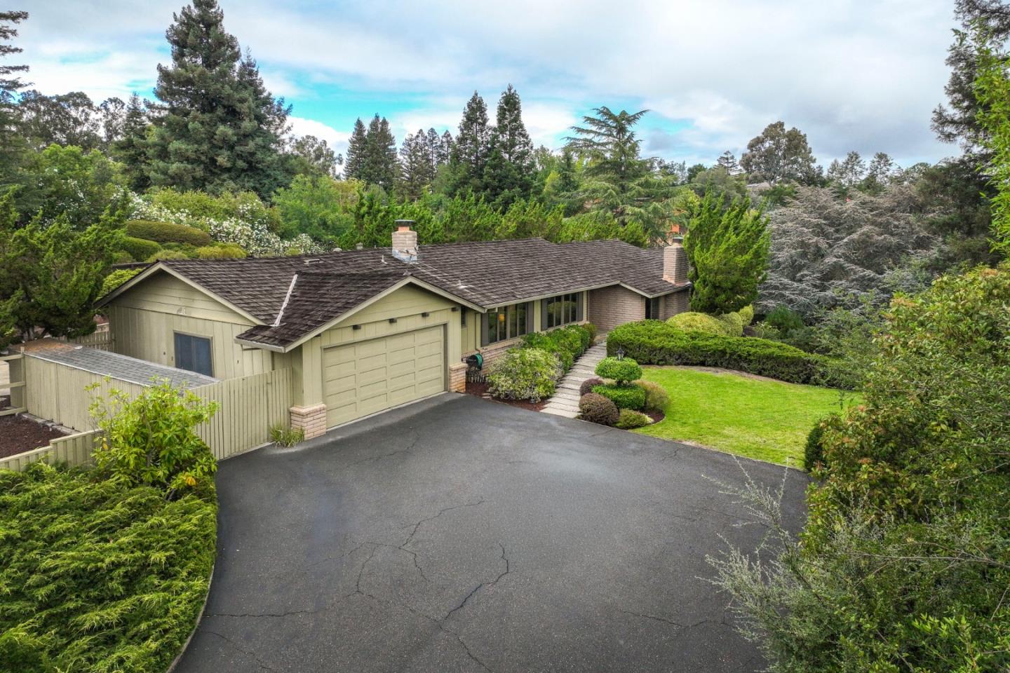 Detail Gallery Image 2 of 24 For 26939 Beatrice Ln, Los Altos Hills,  CA 94022 - 4 Beds | 2/1 Baths