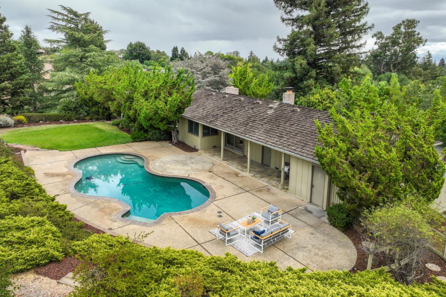 Detail Gallery Image 23 of 24 For 26939 Beatrice Ln, Los Altos Hills,  CA 94022 - 4 Beds | 2/1 Baths