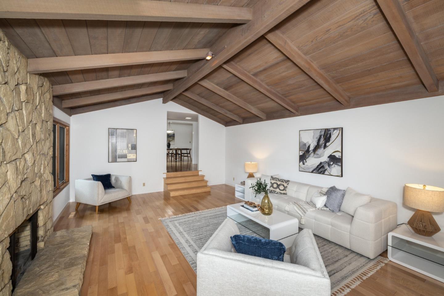 Detail Gallery Image 4 of 24 For 26939 Beatrice Ln, Los Altos Hills,  CA 94022 - 4 Beds | 2/1 Baths