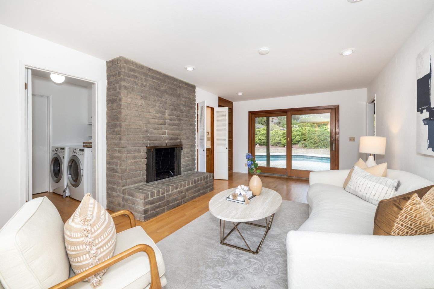 Detail Gallery Image 7 of 24 For 26939 Beatrice Ln, Los Altos Hills,  CA 94022 - 4 Beds | 2/1 Baths