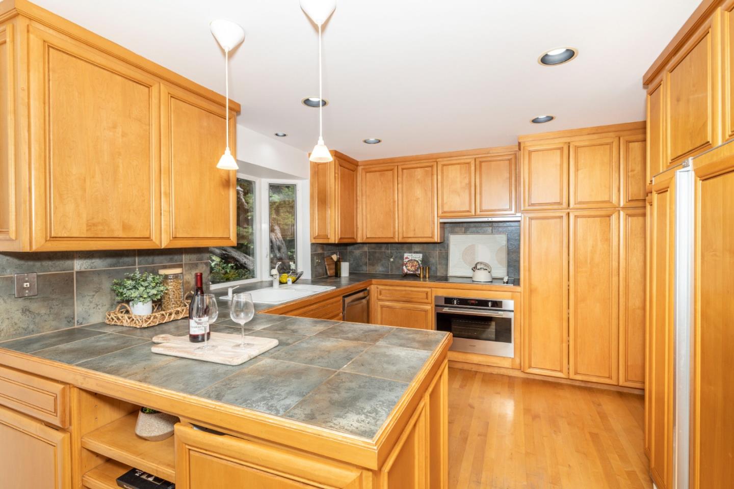 Detail Gallery Image 9 of 24 For 26939 Beatrice Ln, Los Altos Hills,  CA 94022 - 4 Beds | 2/1 Baths