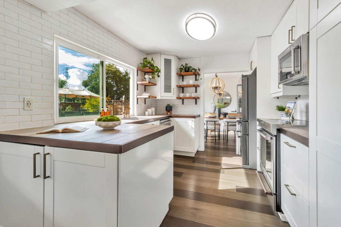 Detail Gallery Image 12 of 45 For 6107 Oak Forest Way, San Jose,  CA 95120 - 4 Beds | 2/1 Baths