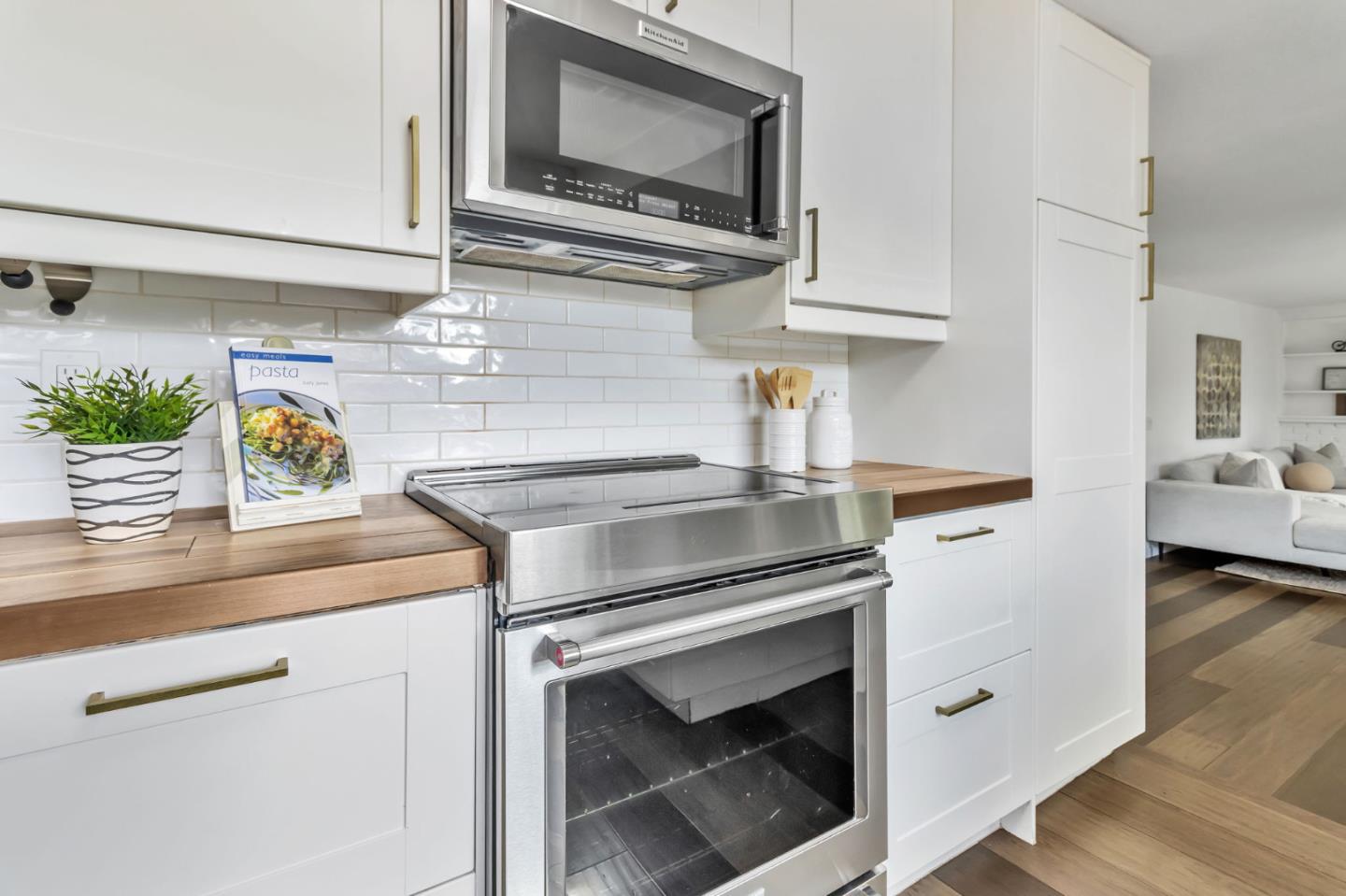 Detail Gallery Image 15 of 45 For 6107 Oak Forest Way, San Jose,  CA 95120 - 4 Beds | 2/1 Baths