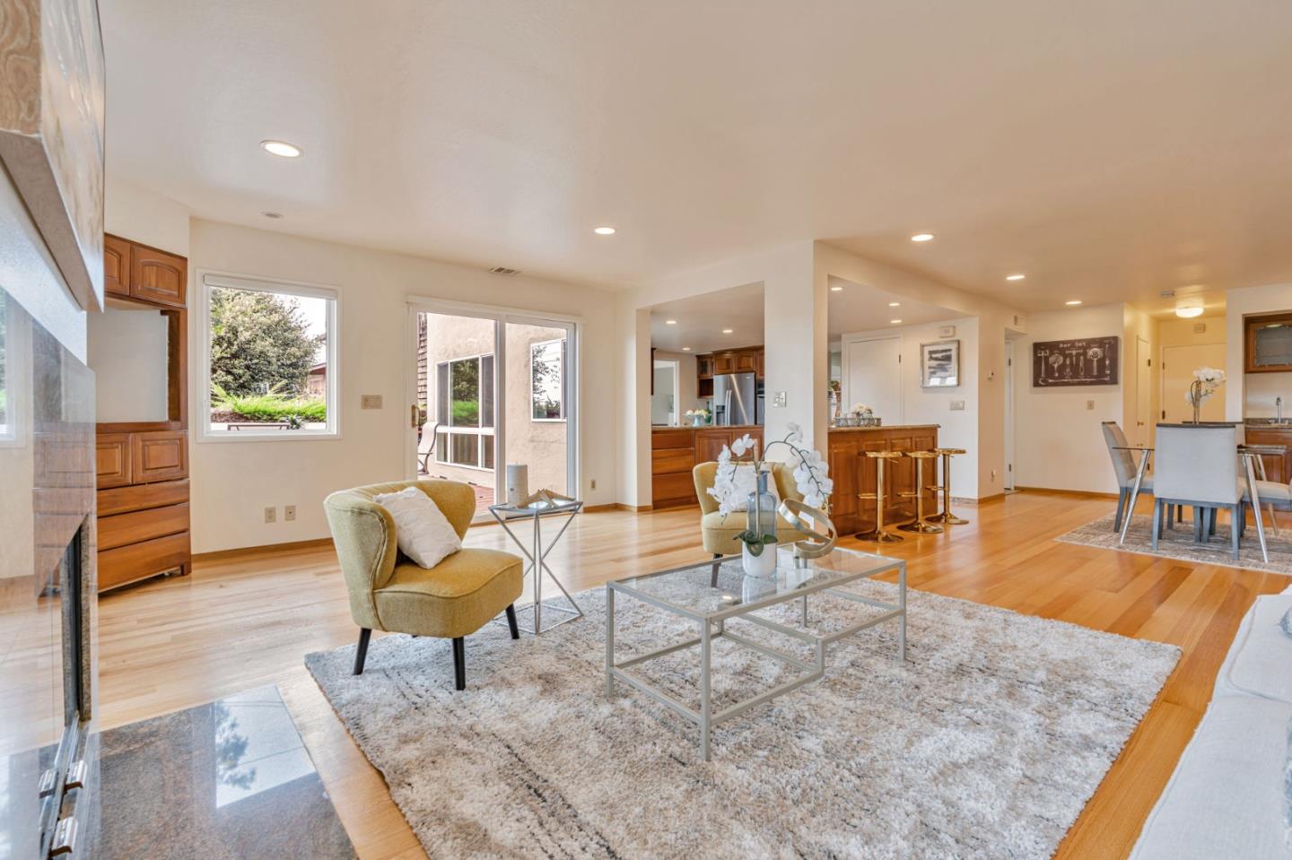 Detail Gallery Image 13 of 38 For 2518 Albright Way, South San Francisco,  CA 94080 - 4 Beds | 2/1 Baths