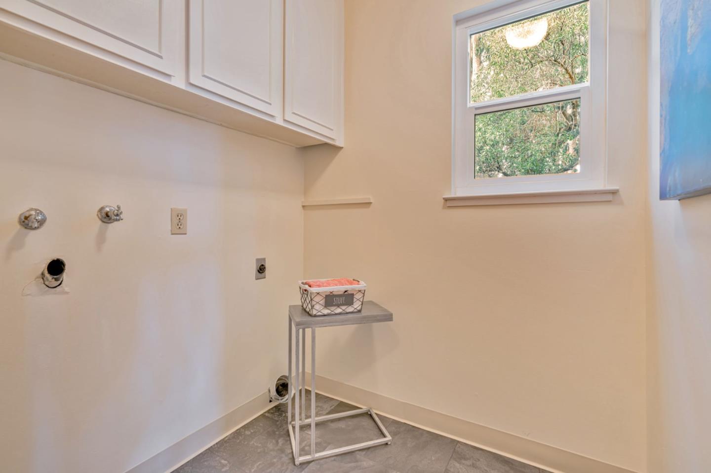 Detail Gallery Image 14 of 38 For 2518 Albright Way, South San Francisco,  CA 94080 - 4 Beds | 2/1 Baths