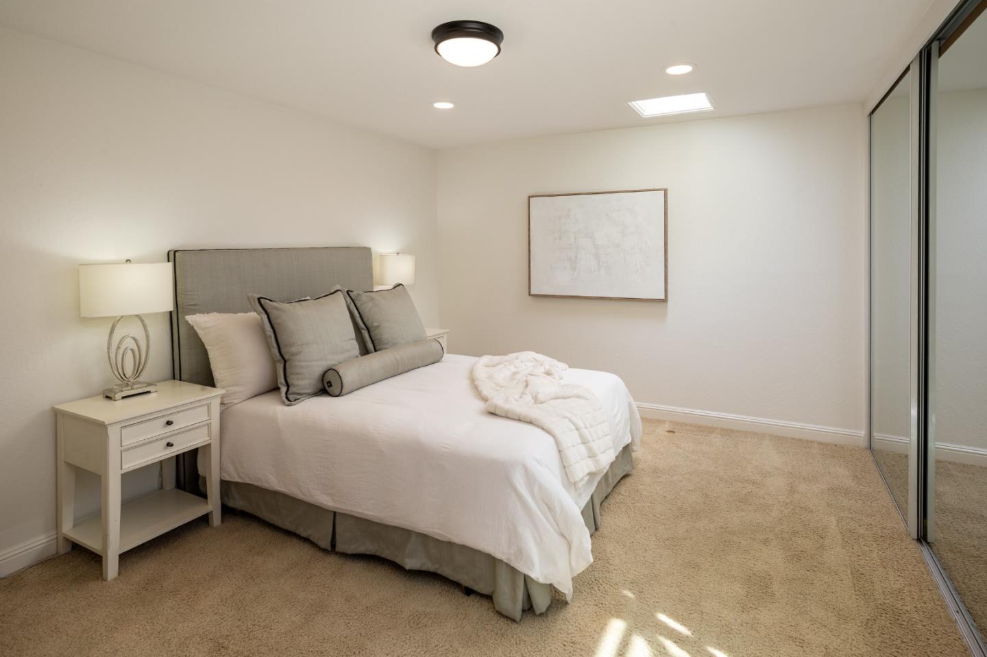 Detail Gallery Image 19 of 37 For 4 Bay Tree Ln, Los Altos,  CA 94022 - 2 Beds | 2 Baths