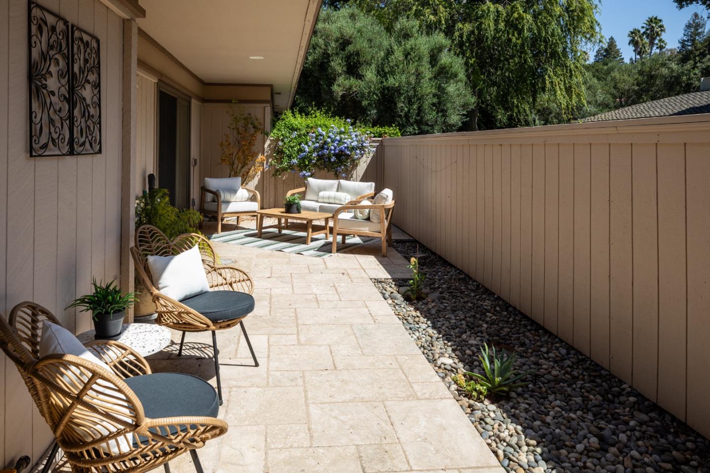 Detail Gallery Image 25 of 37 For 4 Bay Tree Ln, Los Altos,  CA 94022 - 2 Beds | 2 Baths