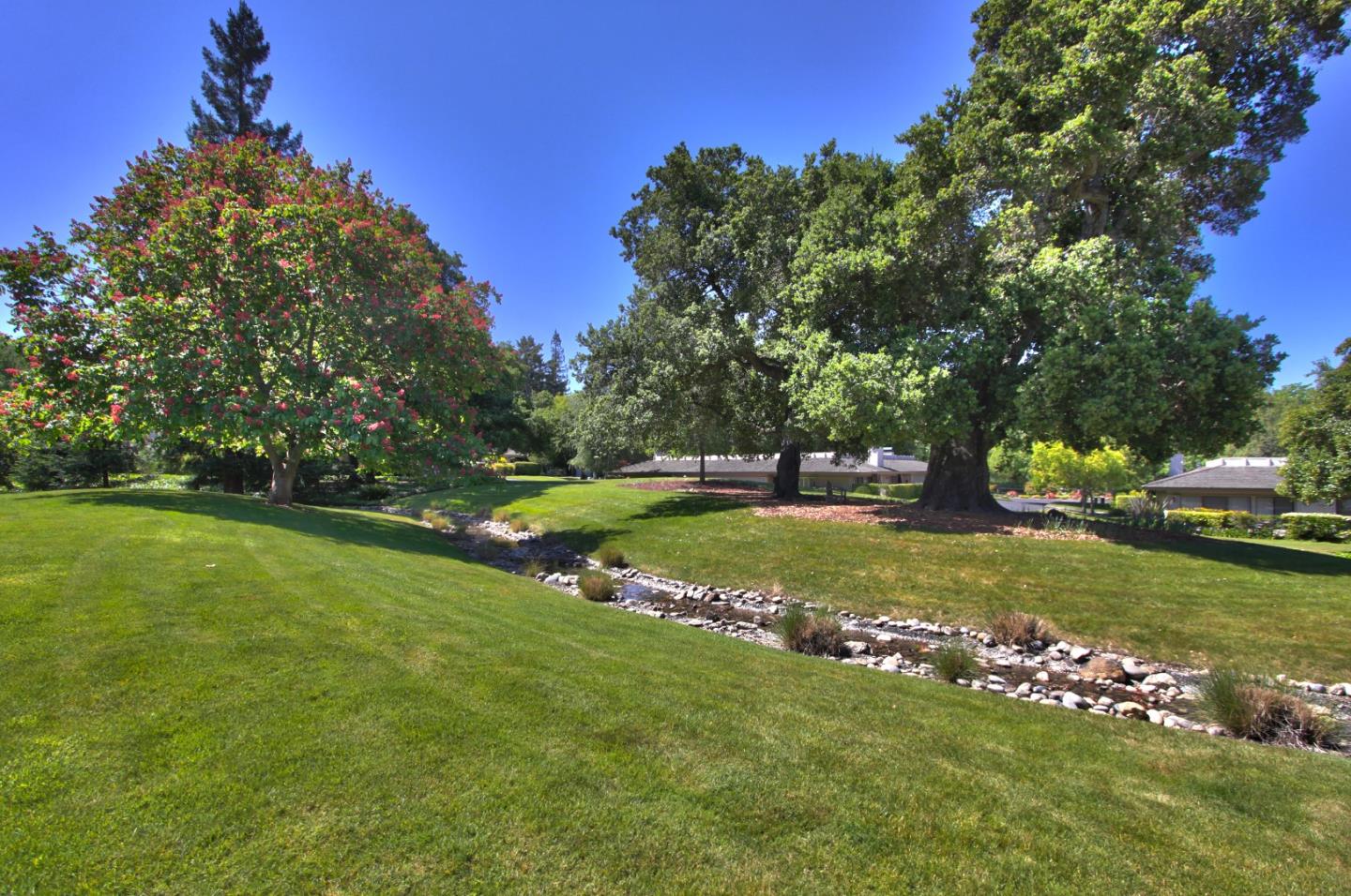 Detail Gallery Image 30 of 37 For 4 Bay Tree Ln, Los Altos,  CA 94022 - 2 Beds | 2 Baths