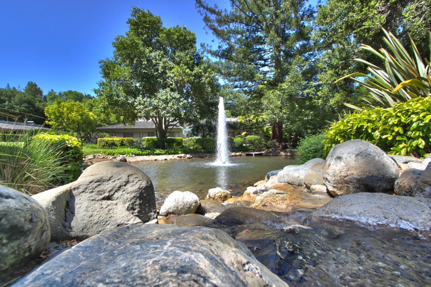Detail Gallery Image 31 of 37 For 4 Bay Tree Ln, Los Altos,  CA 94022 - 2 Beds | 2 Baths