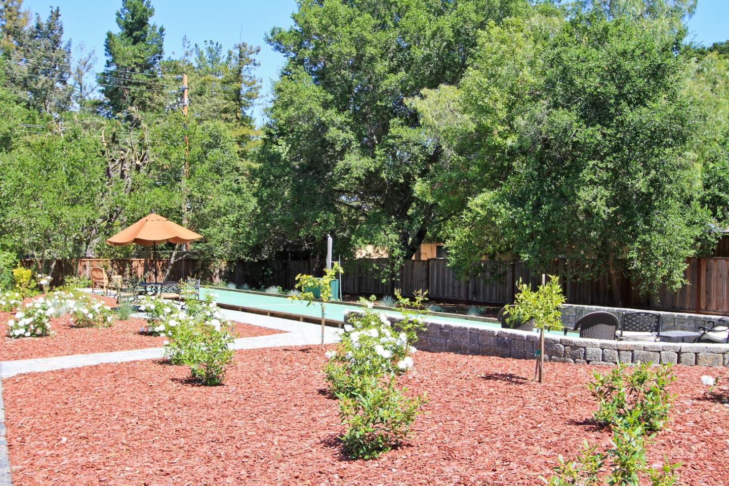 Detail Gallery Image 33 of 37 For 4 Bay Tree Ln, Los Altos,  CA 94022 - 2 Beds | 2 Baths
