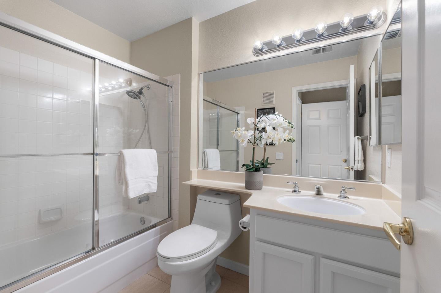 Detail Gallery Image 23 of 39 For 34458 Calgary Ter, Fremont,  CA 94555 - 2 Beds | 2/1 Baths