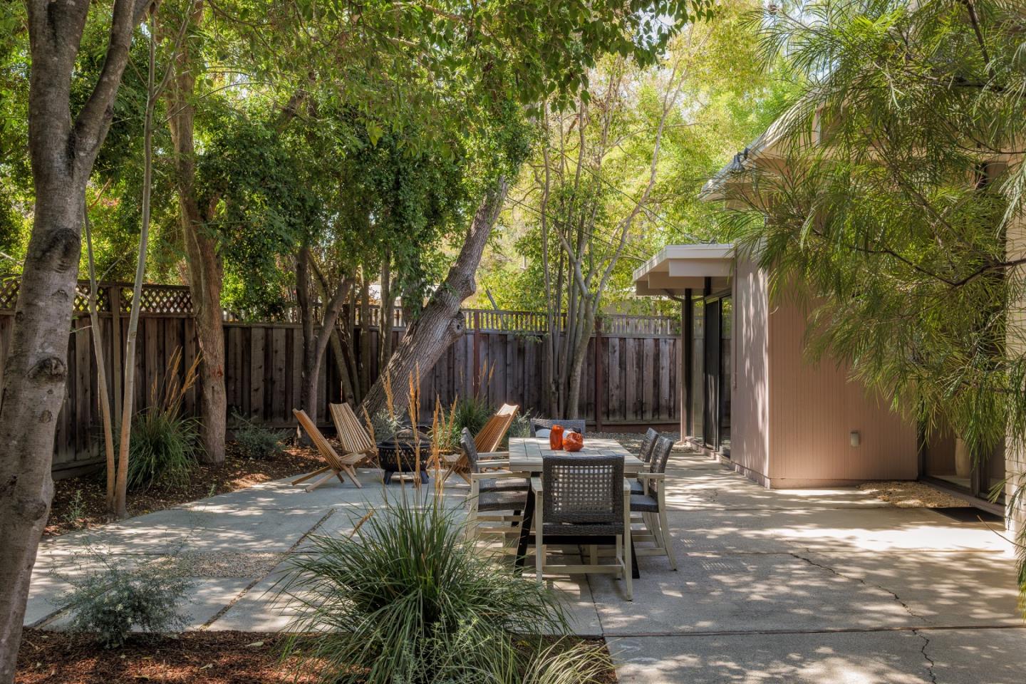 Detail Gallery Image 23 of 25 For 3407 Janice Way, Palo Alto,  CA 94303 - 4 Beds | 2 Baths