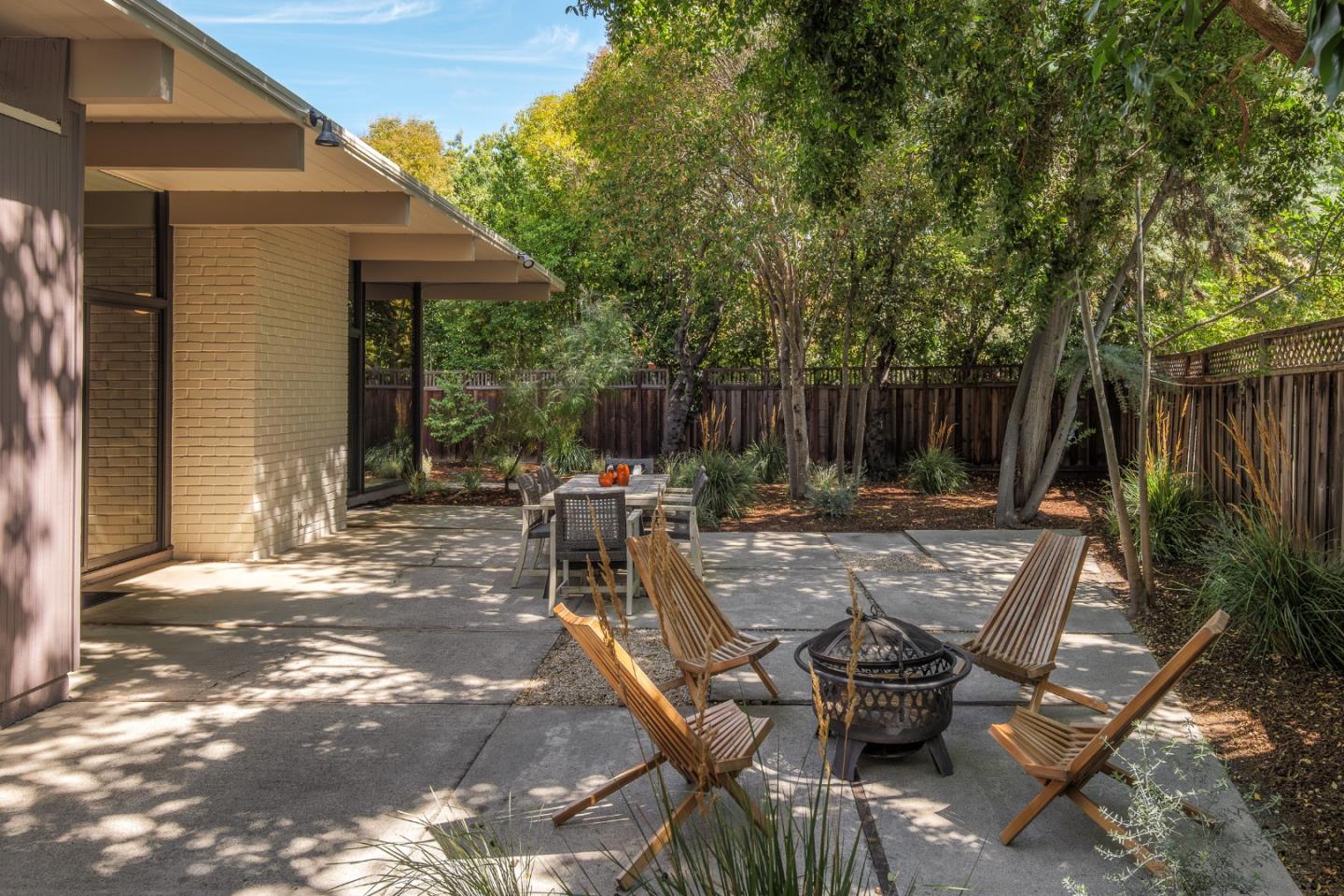 Detail Gallery Image 24 of 25 For 3407 Janice Way, Palo Alto,  CA 94303 - 4 Beds | 2 Baths
