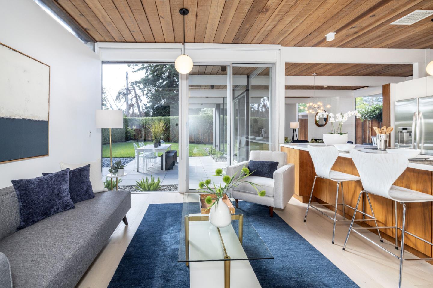 Detail Gallery Image 11 of 37 For 176 Ferne Ct, Palo Alto,  CA 94306 - 3 Beds | 2 Baths