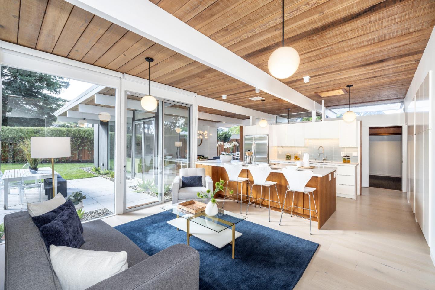 Detail Gallery Image 12 of 37 For 176 Ferne Ct, Palo Alto,  CA 94306 - 3 Beds | 2 Baths