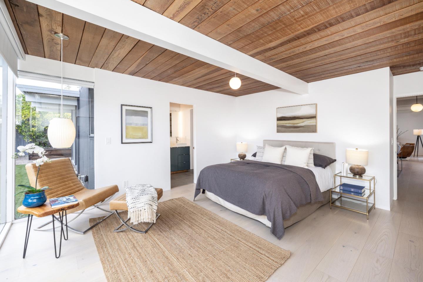Detail Gallery Image 14 of 37 For 176 Ferne Ct, Palo Alto,  CA 94306 - 3 Beds | 2 Baths