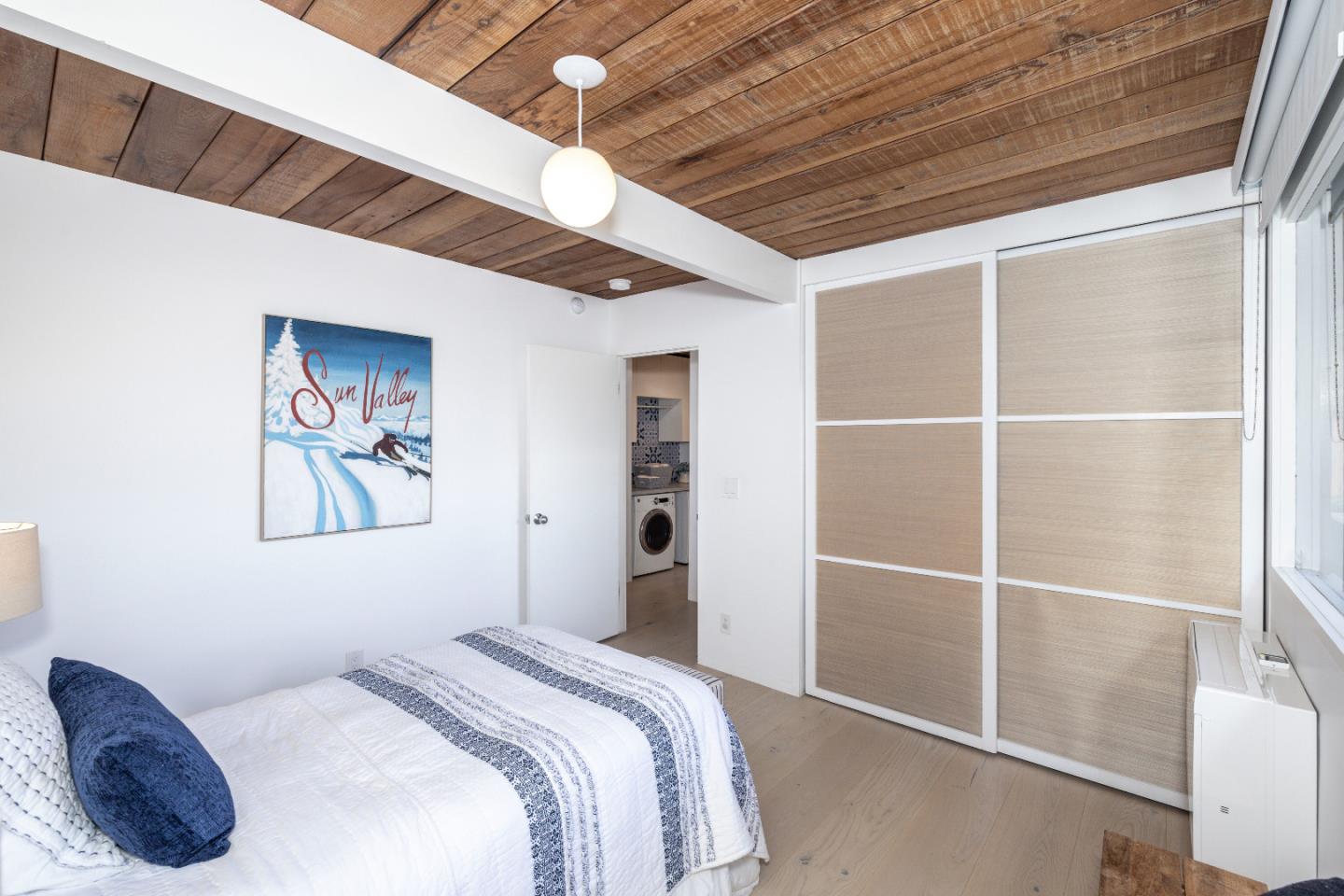 Detail Gallery Image 21 of 37 For 176 Ferne Ct, Palo Alto,  CA 94306 - 3 Beds | 2 Baths