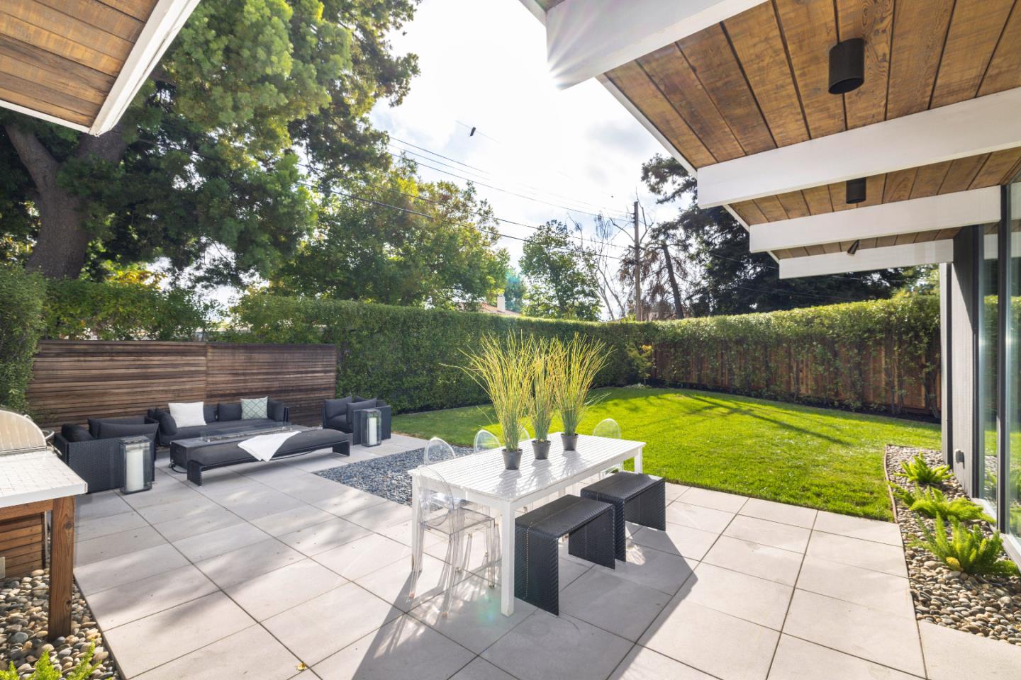 Detail Gallery Image 28 of 37 For 176 Ferne Ct, Palo Alto,  CA 94306 - 3 Beds | 2 Baths