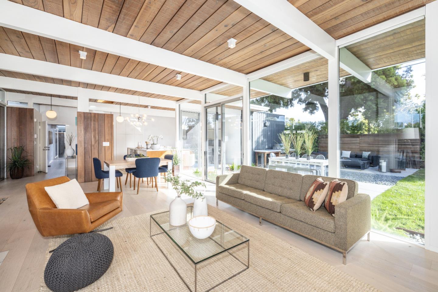 Detail Gallery Image 6 of 37 For 176 Ferne Ct, Palo Alto,  CA 94306 - 3 Beds | 2 Baths